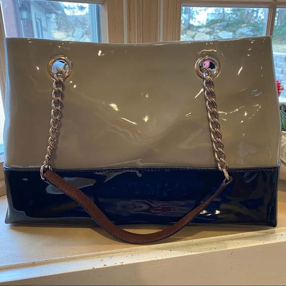 Kate Spade Kingsbury Park Patent Purse - Picture 4 of 8